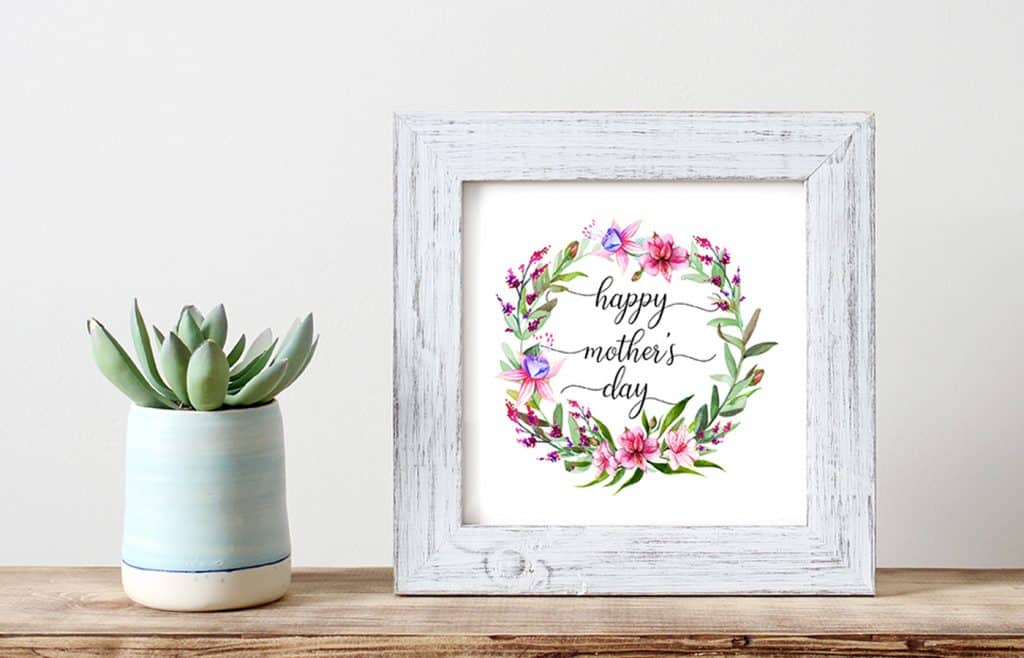 Free Printable Happy Mother's Day Floral Wreath - Eyestigmatic Design